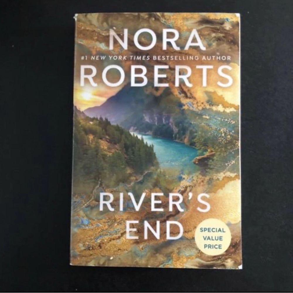Nora Roberts Rivers End Book PB 2021